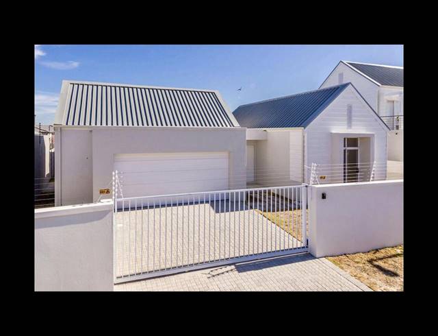 4 BEDROOM FREEHOLD FOR SALE IN PARKLANDS NORTH